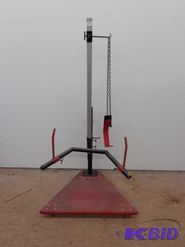 lot 4 image: Body Shop Stand on Wheels Base is 3...