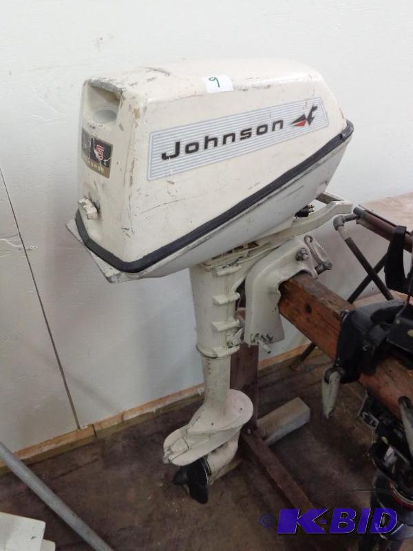 lot 9 image: Johnson 5 Sea-Horse Boat Motor Mode...