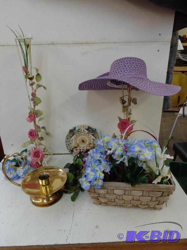 lot 90 image: Wall Clock, Candle Holder, Fake Flo...