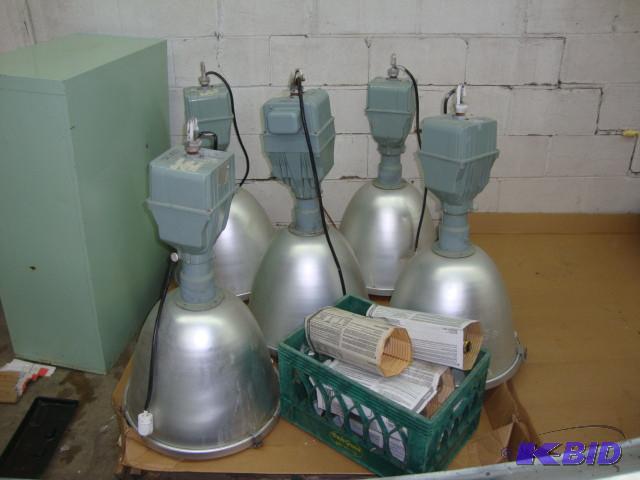 Gymnasium or Warehouse Lights, lot ...
