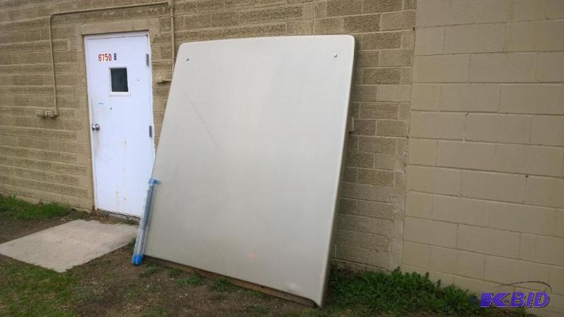 Truck Bed Cover, 73 14in wide 82in...