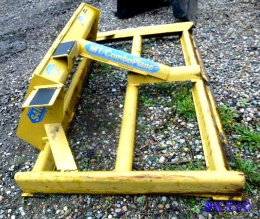 lot 13 image: MTCombo Plane Universal Mount Bobc...