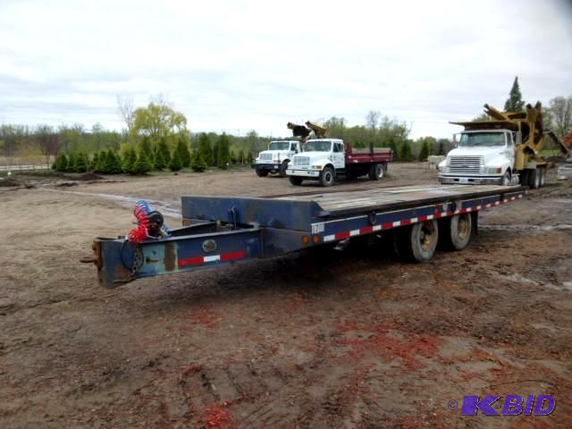 lot 3 image: 1984 Eagle Air Tilt Heavy Duty 24 ...