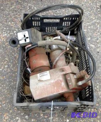 lot 32 image: Western Hydraulics Model Mark III A...