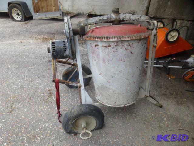 lot 39 image: Single Axle Electric Cement Mixer I...