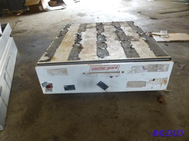 lot 41 image: Weather Guard Pack Rat Brand Utilit...