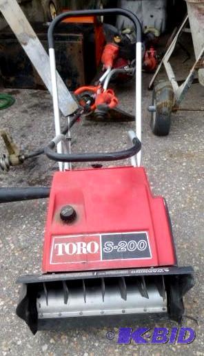 lot 50 image: Toro Brand Model&nbspS200&nbspSno...