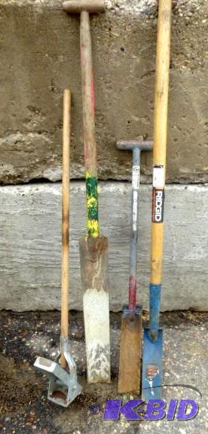 lot 70 image: 1 Lot of Assorted TreePlanting Spa...