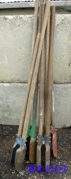 lot 72 image: Lot of Post Hole Diggers In Used Co...