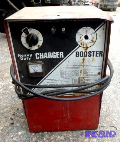 lot 88 image: Wards Riverside Battery ChargerBoo...