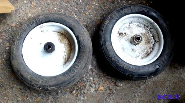 lot 89 image: Set of &nbsp2 Utility Cart Wheels ...