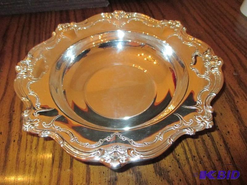 lot 20 image: Gorham Silver Bowl