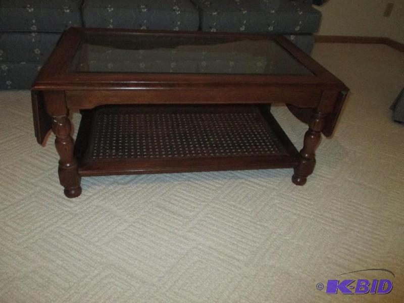 lot 31 image: Coffee Table