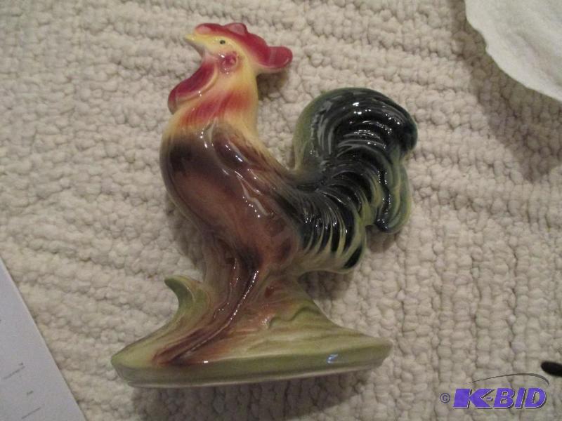 lot 48 image: Vintage Royal Windor Rooster