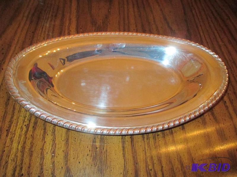 lot 8 image: International Serving company Platter