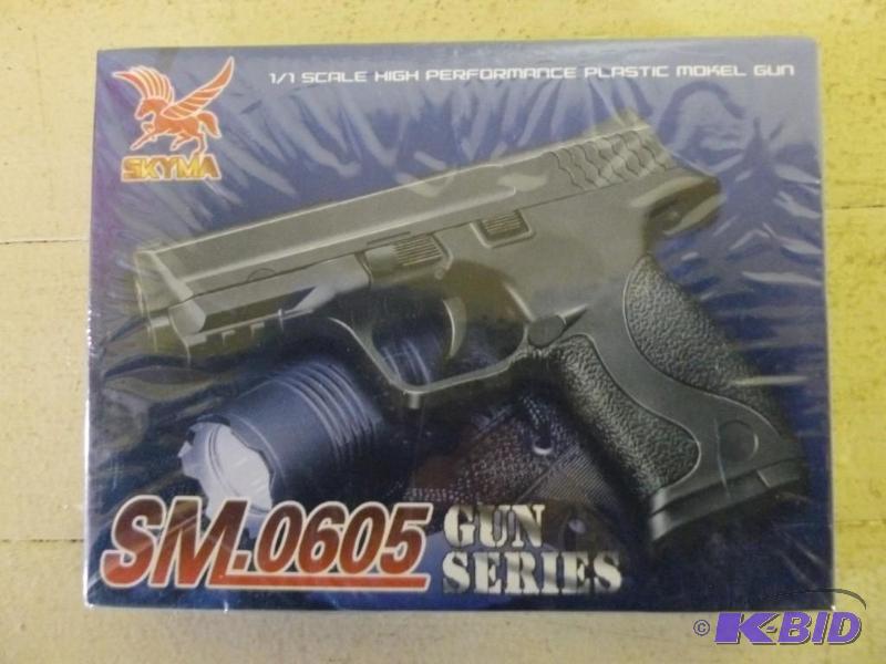 lot 156 image: Skyman SML .0605 Gun Series 11 sca...