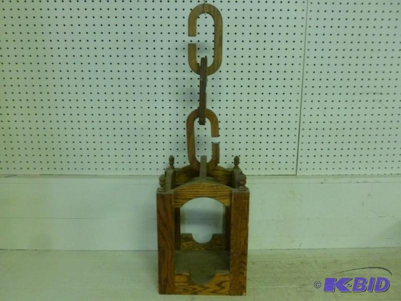 lot 198 image: Large wooden hanging plant holder....