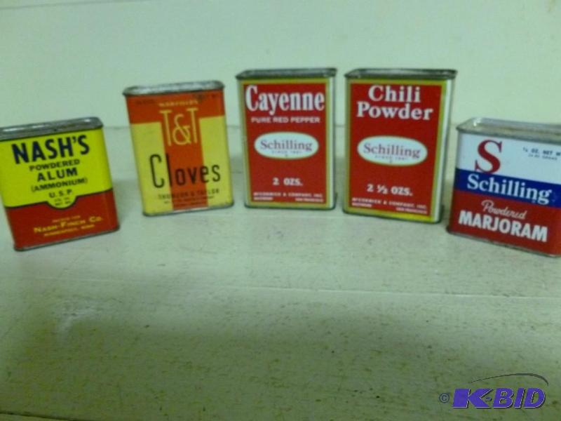 lot 208 image: Lot of five vintage metal spice con...