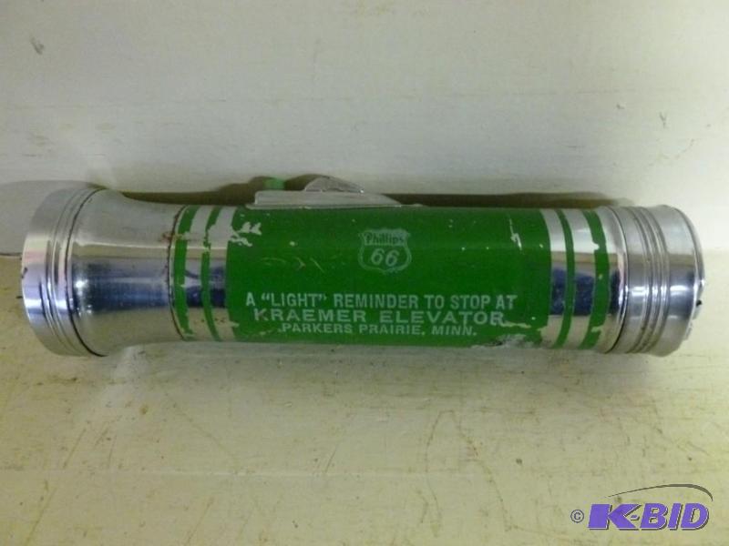 lot 211 image: Vintage Wapco - Phillips 66 Kraemer...