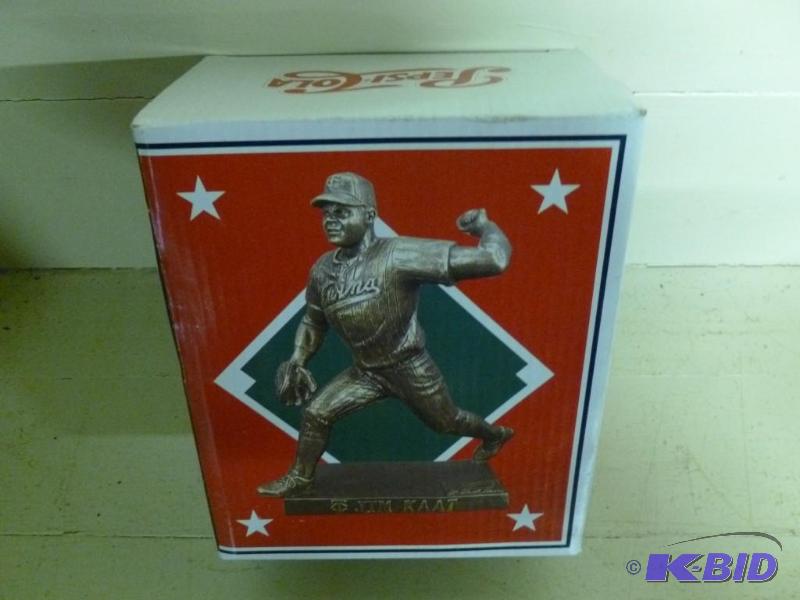 lot 243 image: Collectible Pepsi Bobble Dobbles - ...