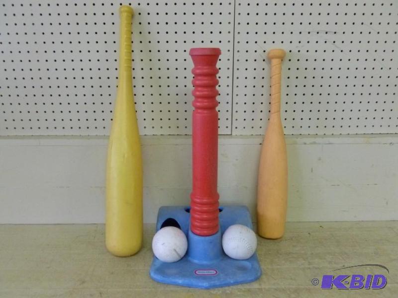 lot 298 image: Little Tikes tee ball set that incl...