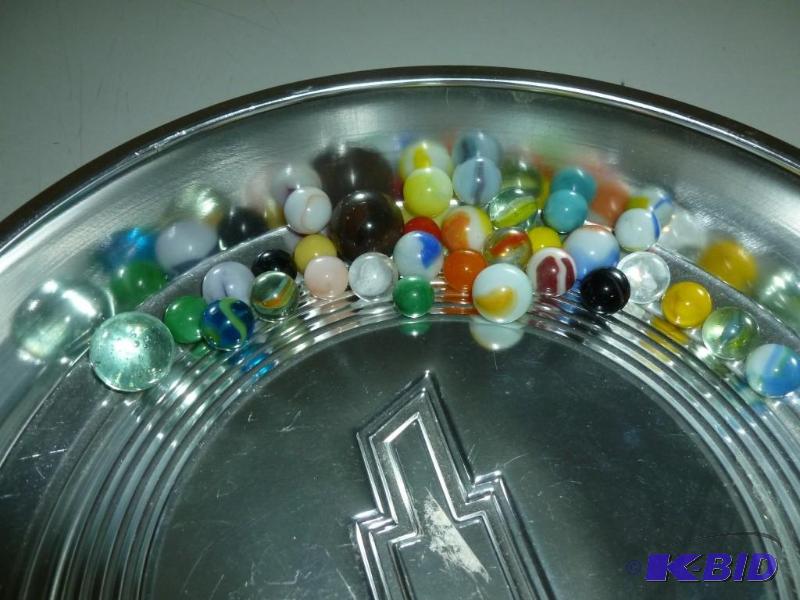 lot 321 image: Nice lot of mixed vintage marbles....