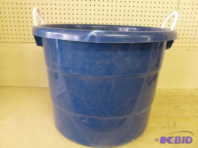 lot 374 image: Large double handled heavy gage pla...