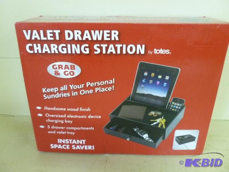 lot 399 image: Totes Grab & Go valet drawer ch...