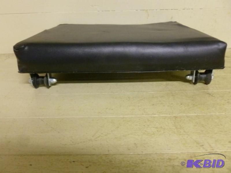 lot 47 image: Mechanics padded scooter seat, meas...