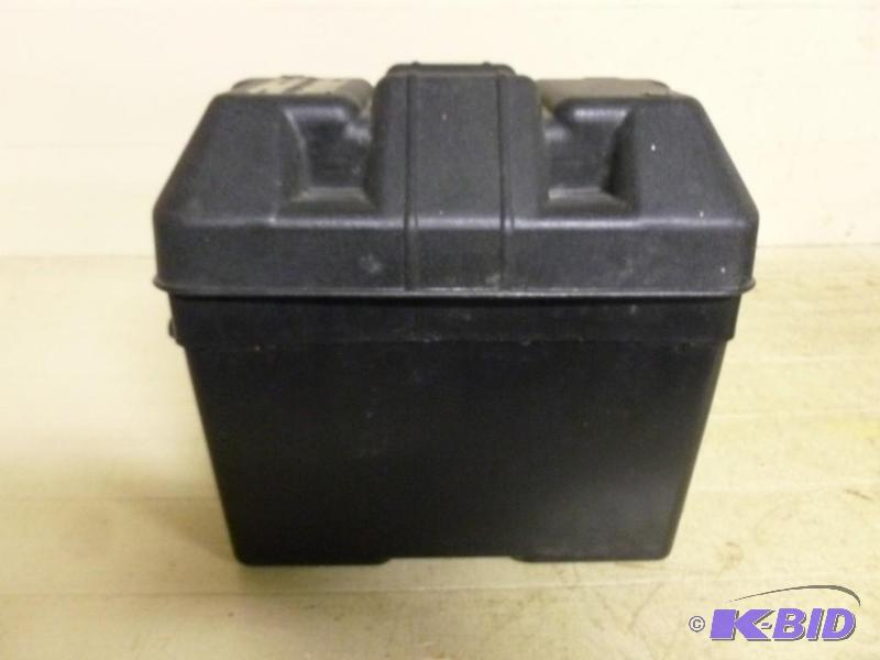 lot 49 image: Attwood Sea Guard heavy gage plasti...