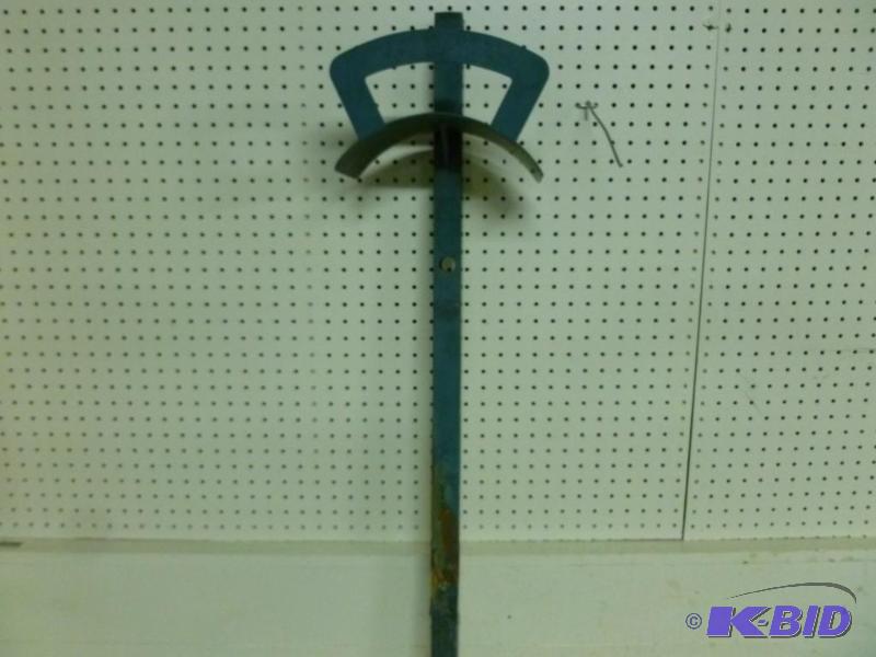 lot 59 image: Yard Works heavy duty metal garden ...