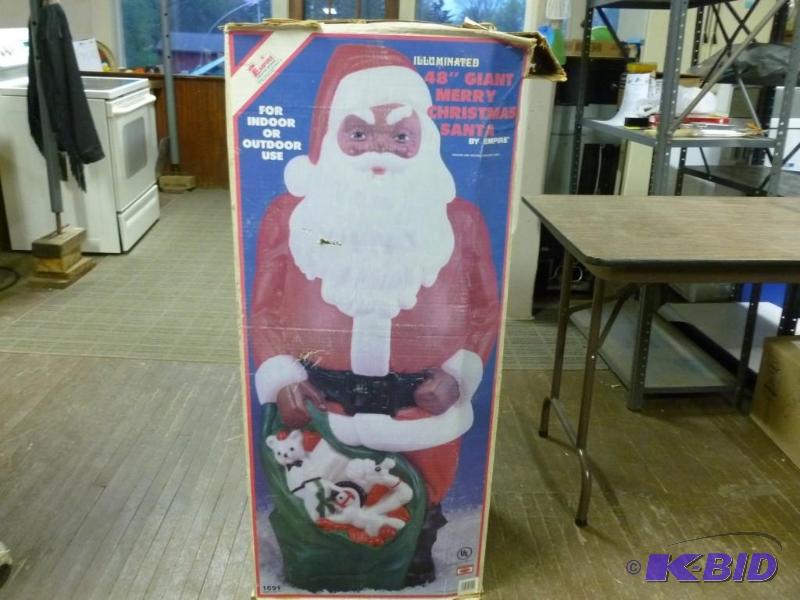 lot 8 image: Huge Empire Illuminated 48" Mo...