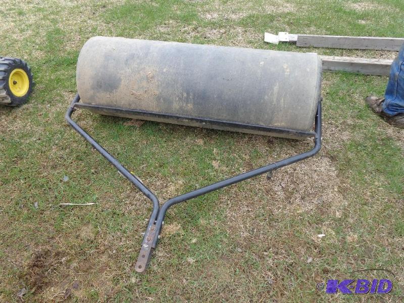 lot 18 image: Yard PackerRoller 48" Roller ...