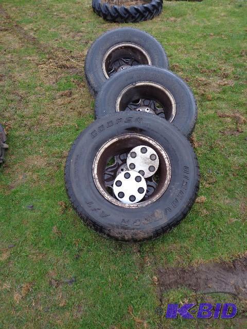 lot 26 image: Chevy Rims With Tries Tires are in ...