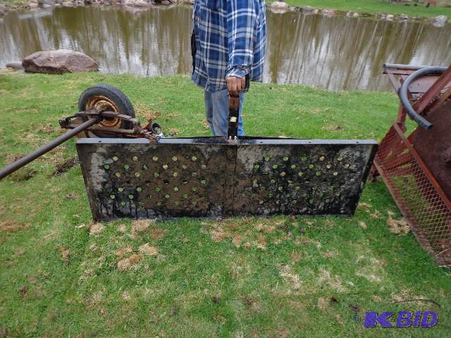 lot 28 image: Cargo Receiver  Mounts on 2&qu...