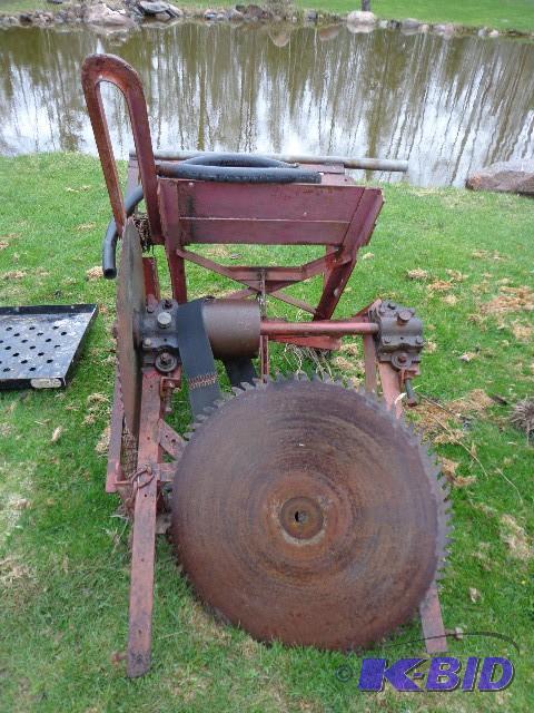 lot 29 image: Saw Rig Use to fit Super C  Mo...