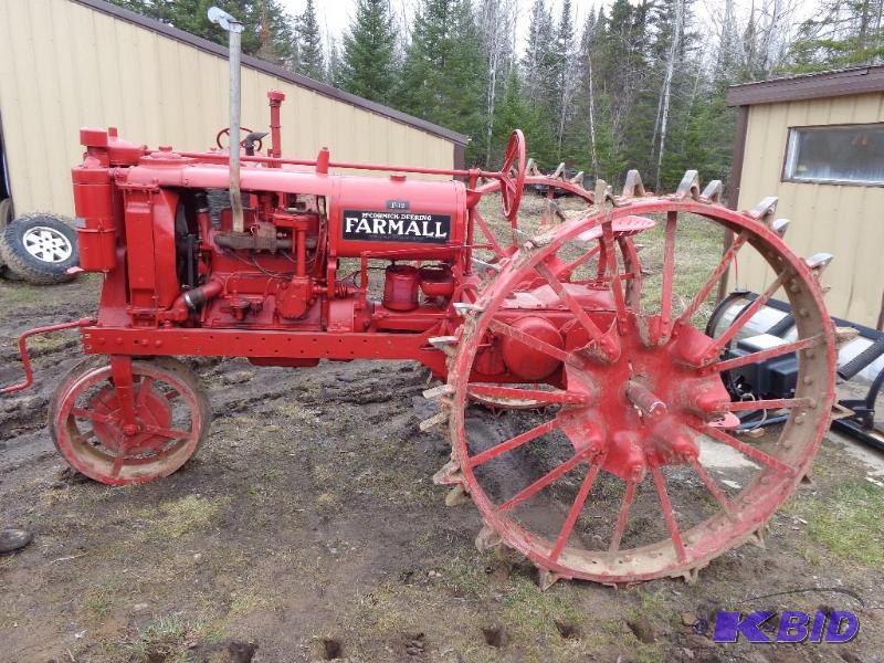 lot 3 image: 1934 McCormick Deering  Farmal...