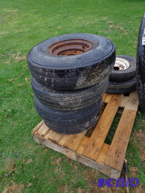lot 34 image: Trailer Wheels Brand New with Stick...