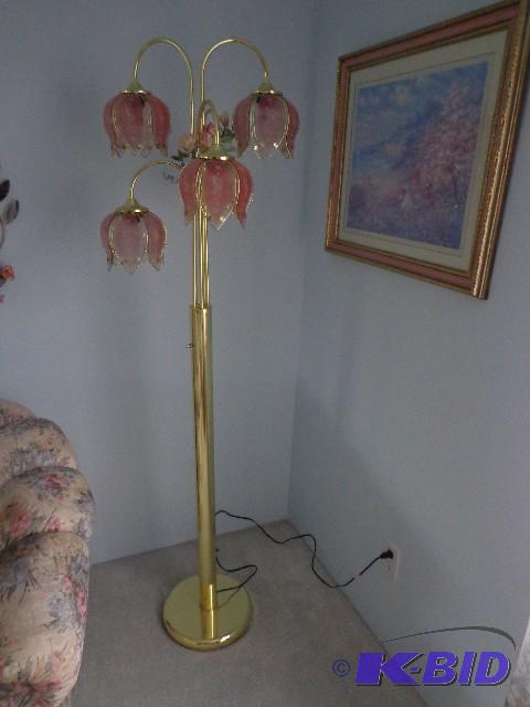 lot 46 image: 6 Foot Floral Shade Light 5 Glass F...
