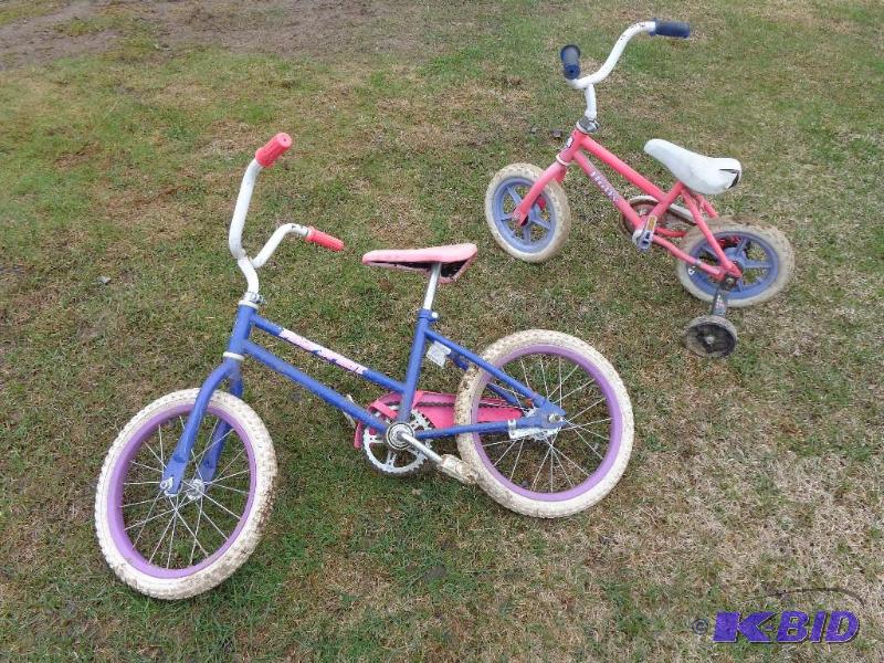 lot 57 image: 2 Kids Pedal Bikes  Free Spiri...