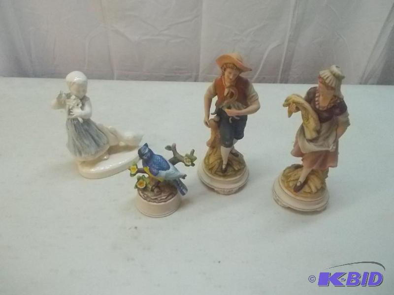 Figurines