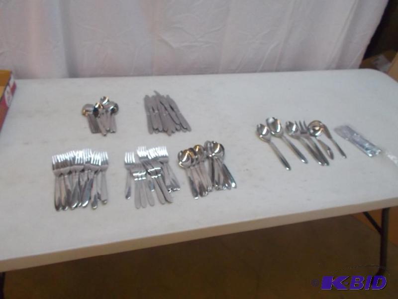 Flatware Set