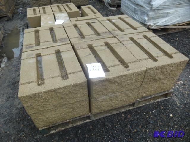 lot 107 image: 1 Pallet of Londonstone Steps In Ta...