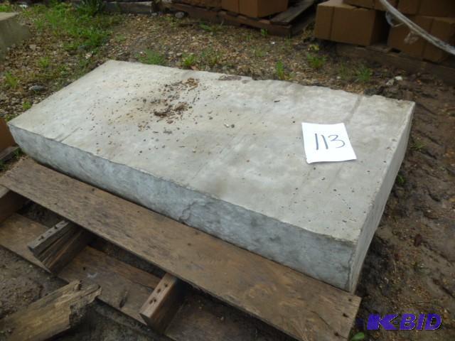 lot 113 image: 1 - 4 Londonstone Step In Gray...