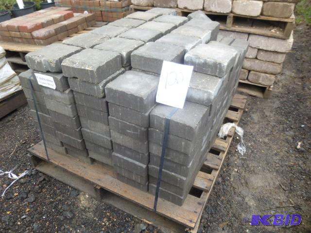 lot 122 image: 1 Pallet of Londonstone Pavers Cobb...