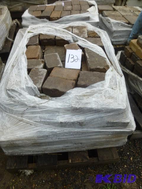 lot 132 image: 1 Pallet of Andrew Charleston Field...