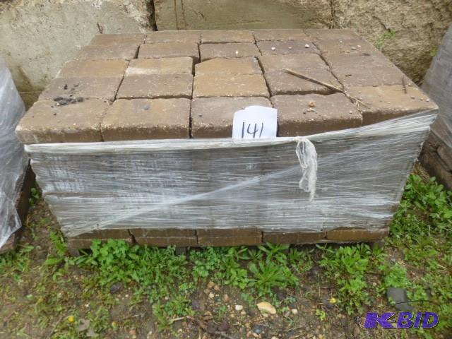 lot 141 image: 1 Pallet of Londonstone Pavers ...