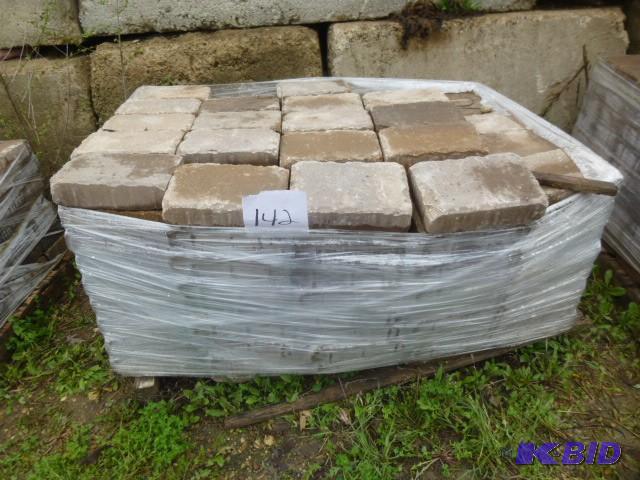 lot 142 image: 1 Pallet of Londonstone Pavers ...