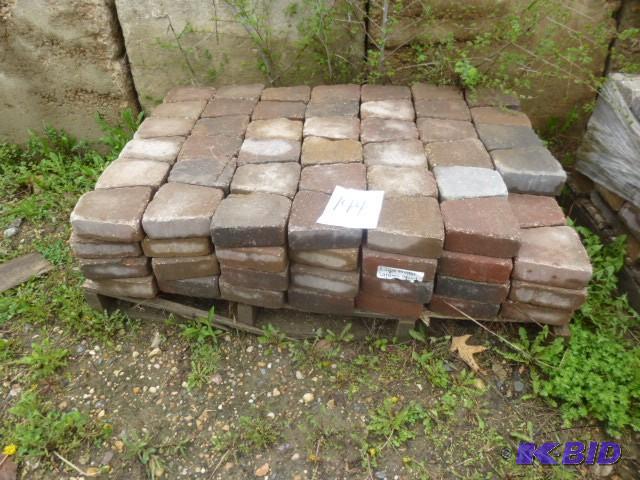 lot 144 image: 1 Pallet of Londonstone Pavers Larg...