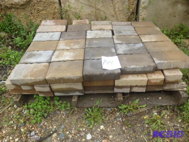 lot 149 image: 1 Pallet of Mixed Pavers...
